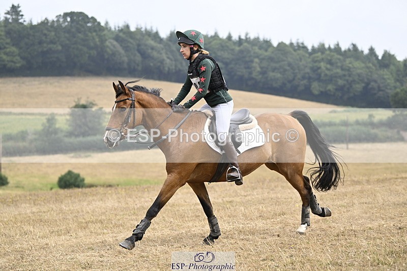 250824A-114203-35349 - 2002-Florence.Dovey-Moneyhills.Pageant