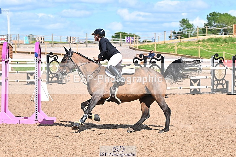 240619A-161326-01161 - Cls 5 Snr Foxhunter and 1.20m Open