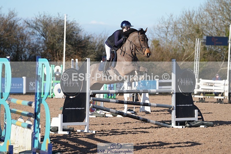 251130-120033-01130 - Cls 6 Blue Chip Pony Newcomers & 1m Open