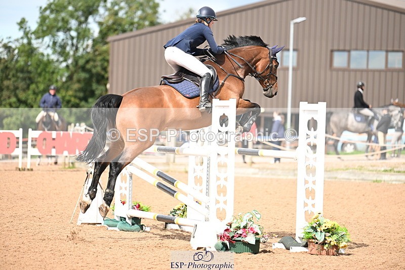 240912A-125612-01584 - Cls 3 Snr Foxhunter