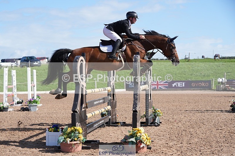 250913-110033-06299 - Cls 14 Snr Newcomers