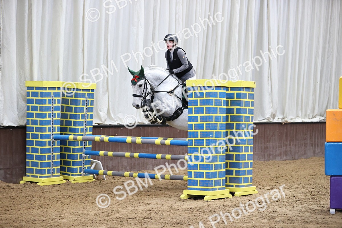 SBM_000424_Class 2 - Senior British Novice - 90cm Open - Victoria