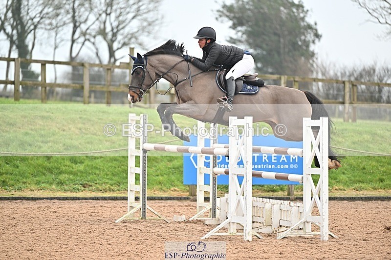 250122-142723-00642 - Cls 6 Foxhunter and 1.20m