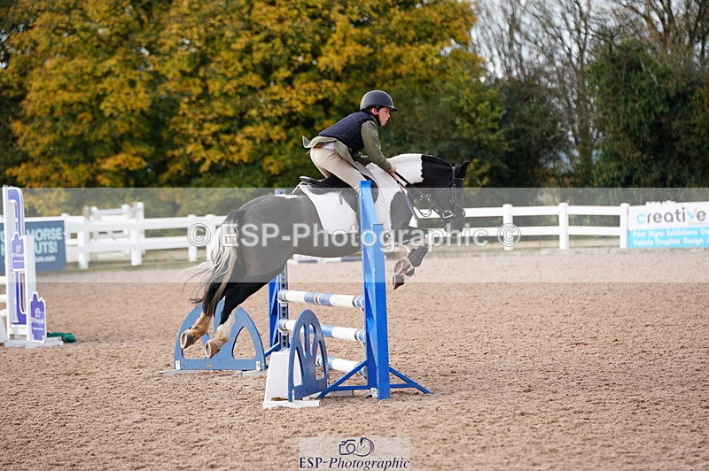 241027A-101842-02058 - SUN Cls 4 Pony British Novice and 80cm