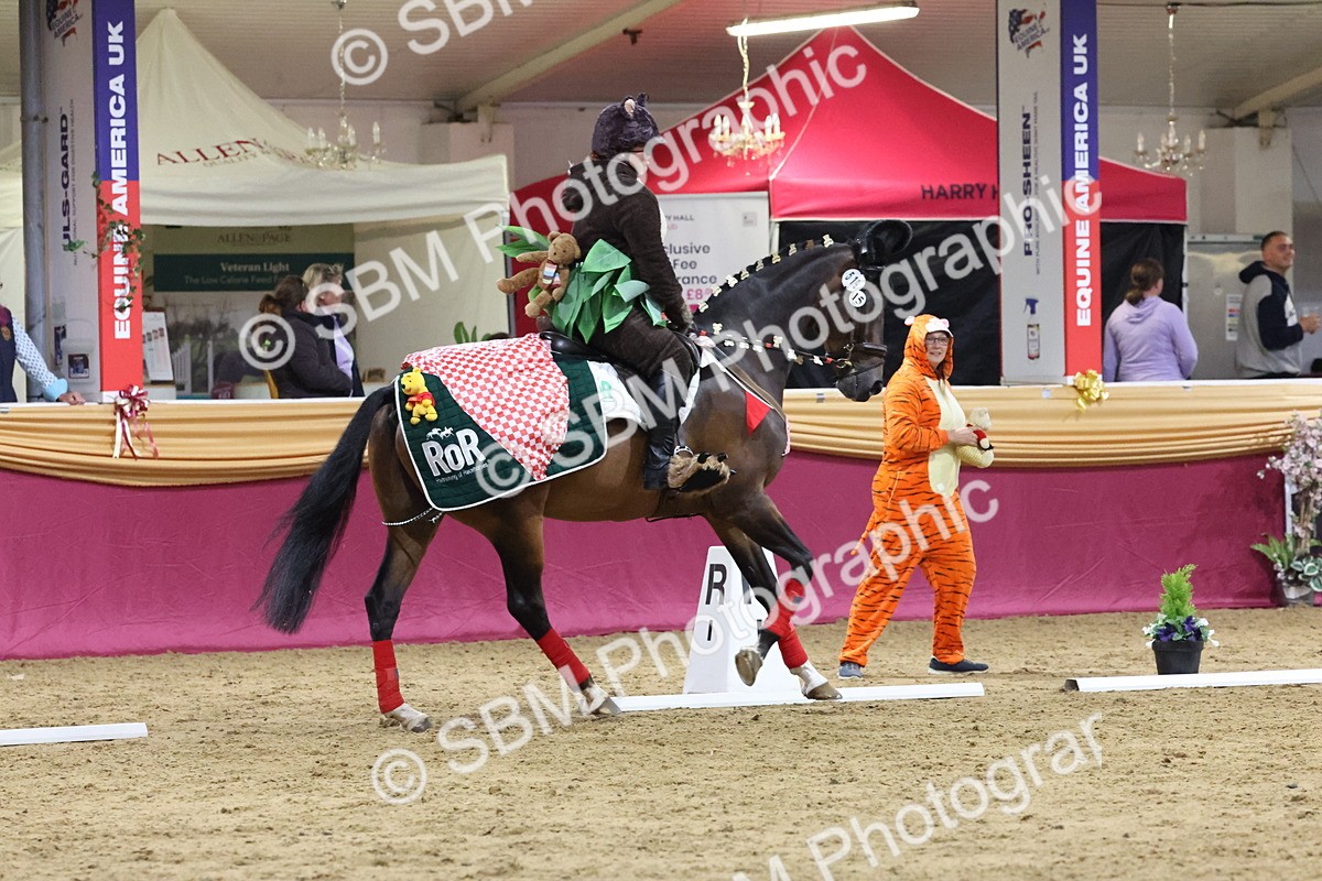 SBM_09825 - Class 52 Strictly Fancy Dress-Age