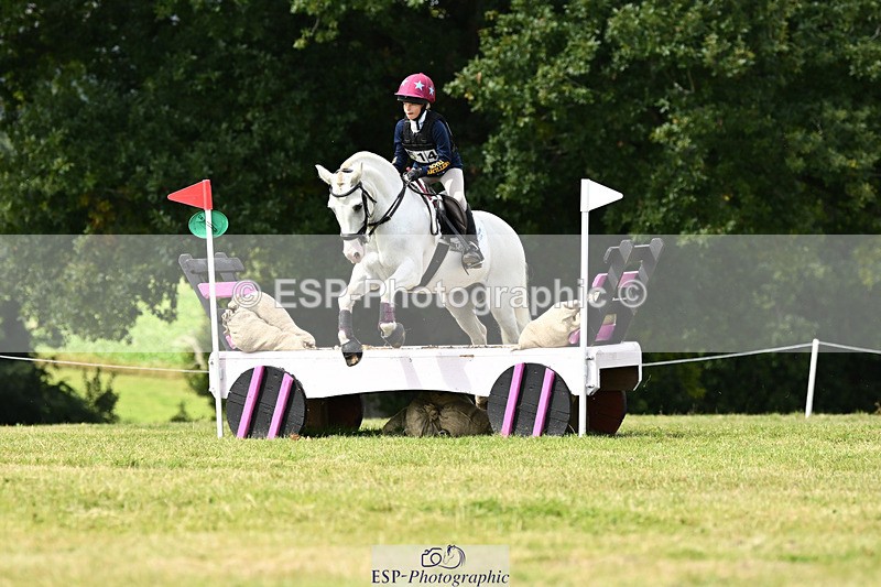 240825X-114635-32112 - 70cm XC 11.00 to 12.00