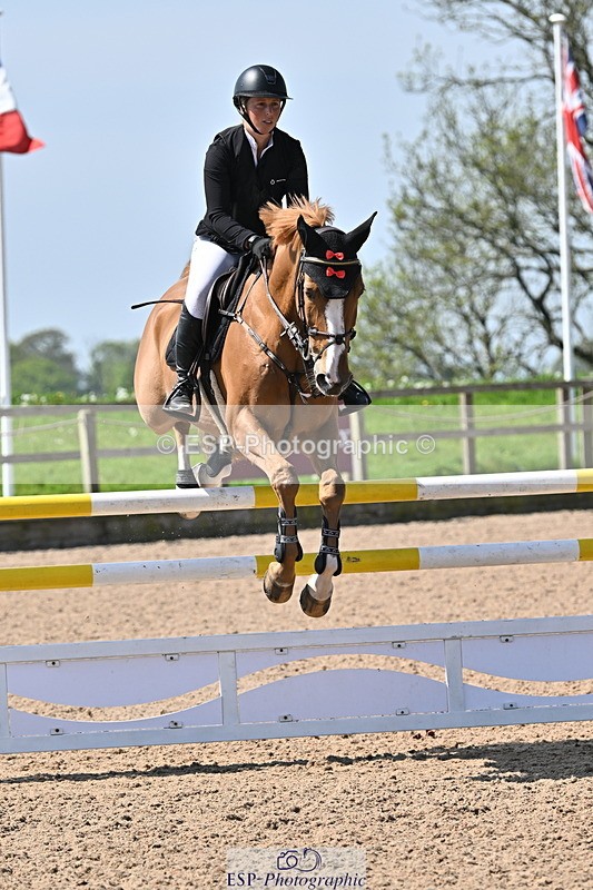 240509A-112947-01185 - Cls 9 Snr 1.20m Open