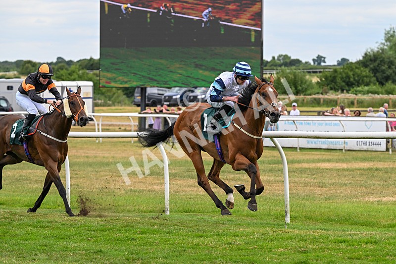 220726-Race 5-Explode-0015 - Race 5 16.12pm Sky Bet Go-Racing-In-Yorkshire Summer Festival Handicap