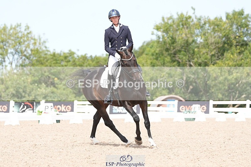 250815-124847-01085 - 016-Ben.JamesToto.light