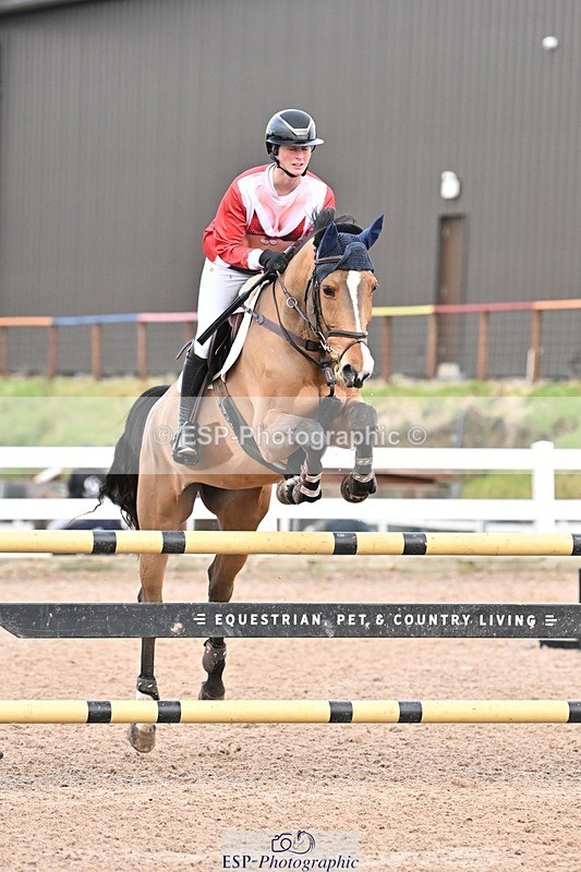 241206-125440-00853 - Cls 5 Newcomers and 1.10m Open