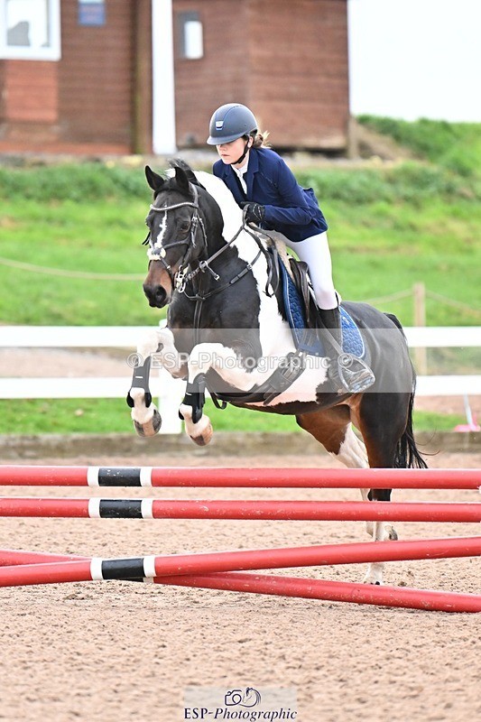 241117X-083809-03109 - Cls 02s Pony intro 70cm