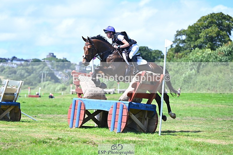 240811A-120624-02693 - 118-