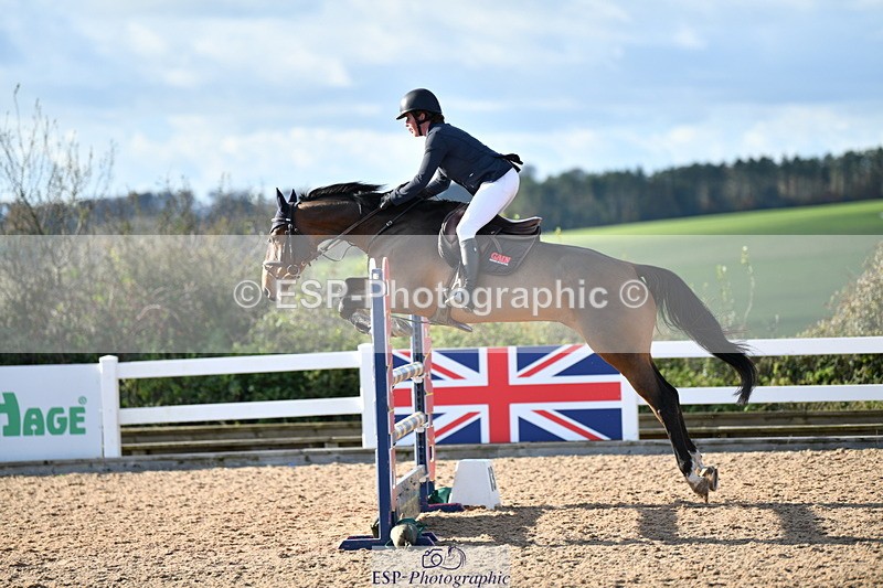 231110A-135645-00716 - Cls 5 Newcomers & 1.10m Open