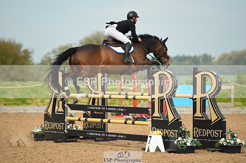 230504A-091218-00301 - Cls 8 Snr Foxhunter