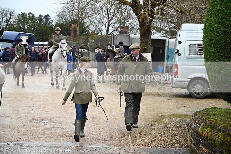 WJ7_9280 - Walk out..