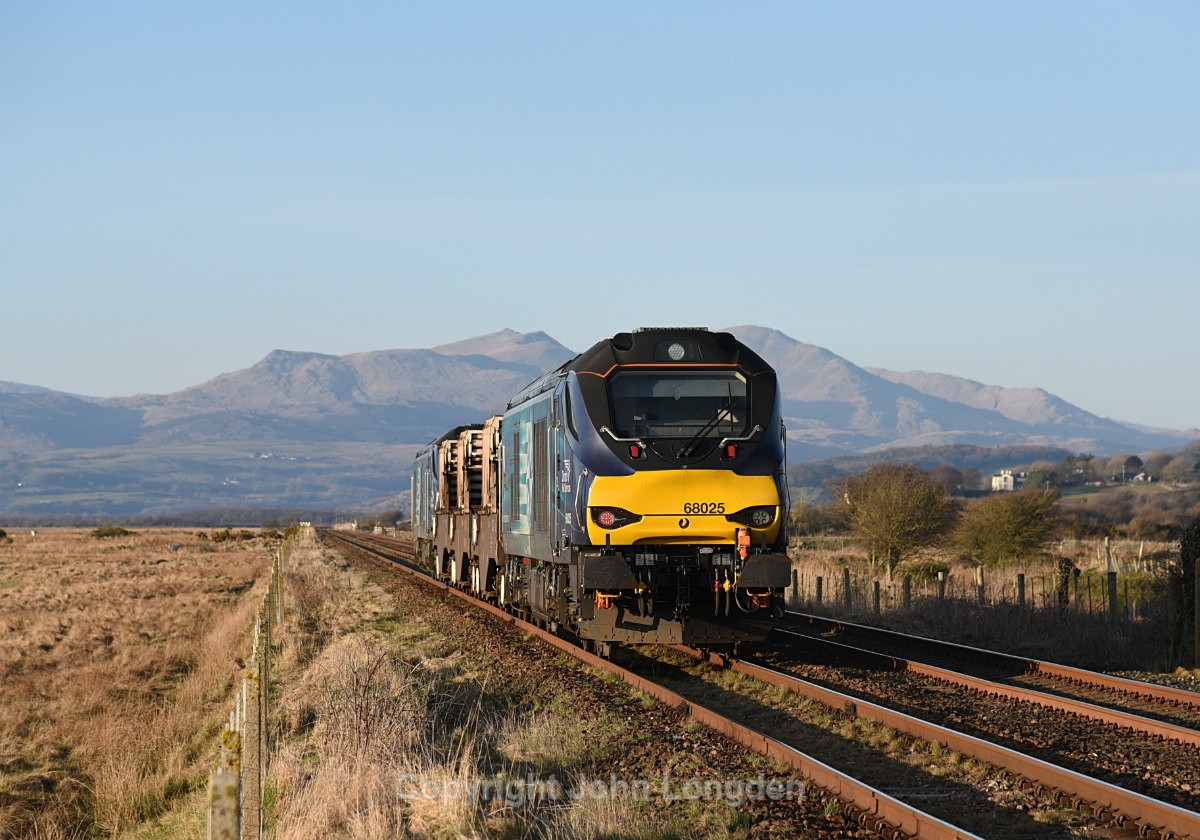 JL - 20.3.18 68025 & 68016 6C52 Heysham - Sellafield, Dunnerholme - Cumbrian Coast (north to south)