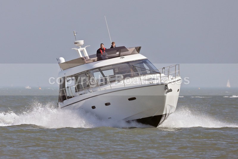 170409 GOOD LIFE - SEALINE F42 1Y3A1165 - Flybridge Cruisers