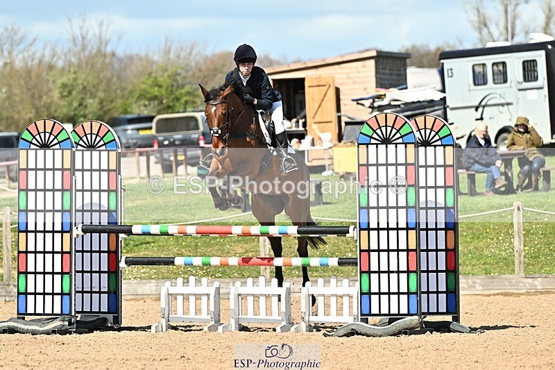 250416-151807-01674 - Cls 6 Foxhunter and 1.20m