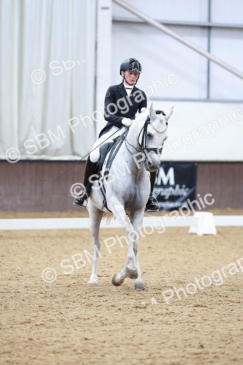 SBM_020932 - Class 13 - FEI INT I - 16.26-17.14