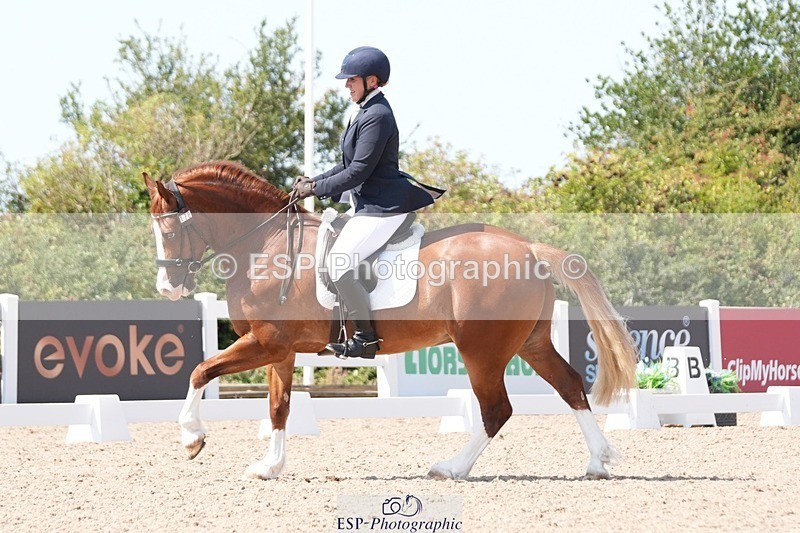 250817-145322-11087 - 178-Ella.MatraversMenai.Cosmic.Inferno