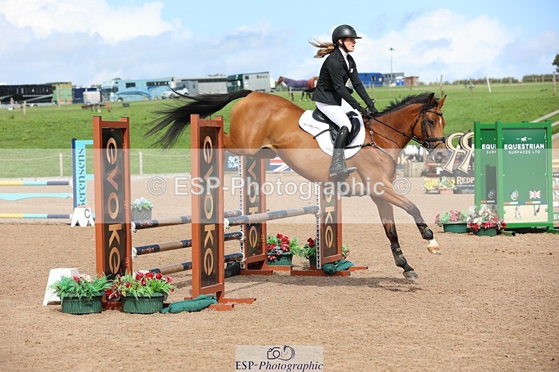 250911-141805-02387 - Cls 5 Chard Snr 90cm Speed Derby