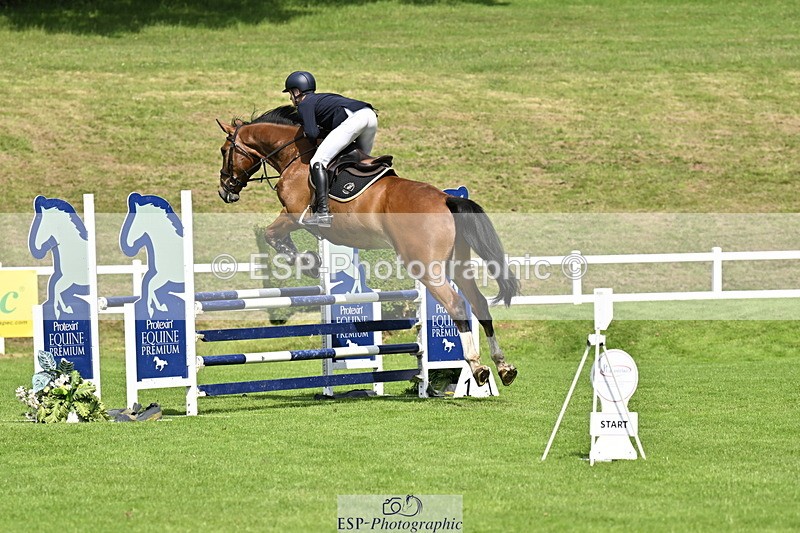 250613A-103316-00486 - Cls 1 Snr Newcomers and 1.10m Open