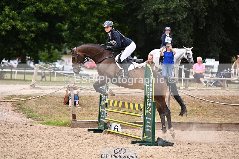 250802A-141339-05785 - D-161-Amelia.Halley-MOMENTUM.21