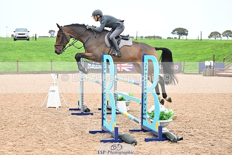 251003-112255-00427 - Cls 2 Newcomers and 1.10m