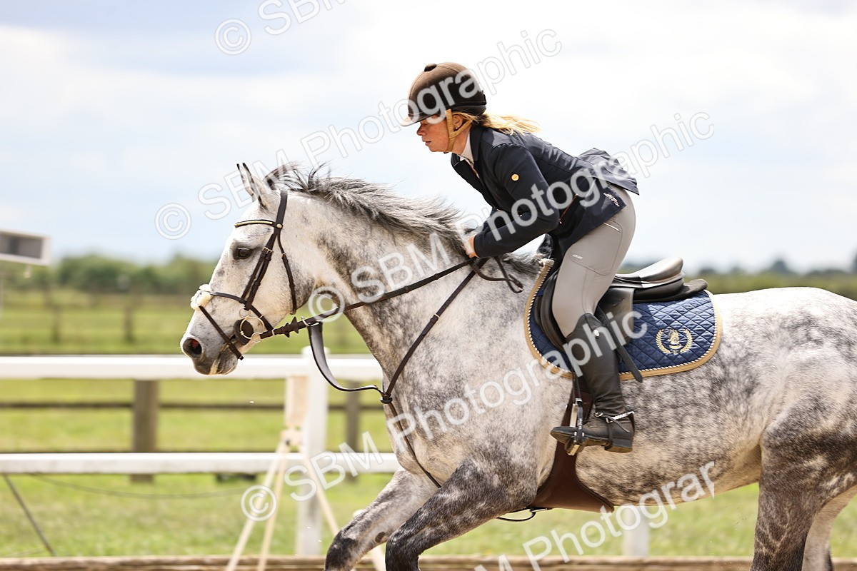 SBM_003038 - Class 11 - Senior Newcomers - 1.10m