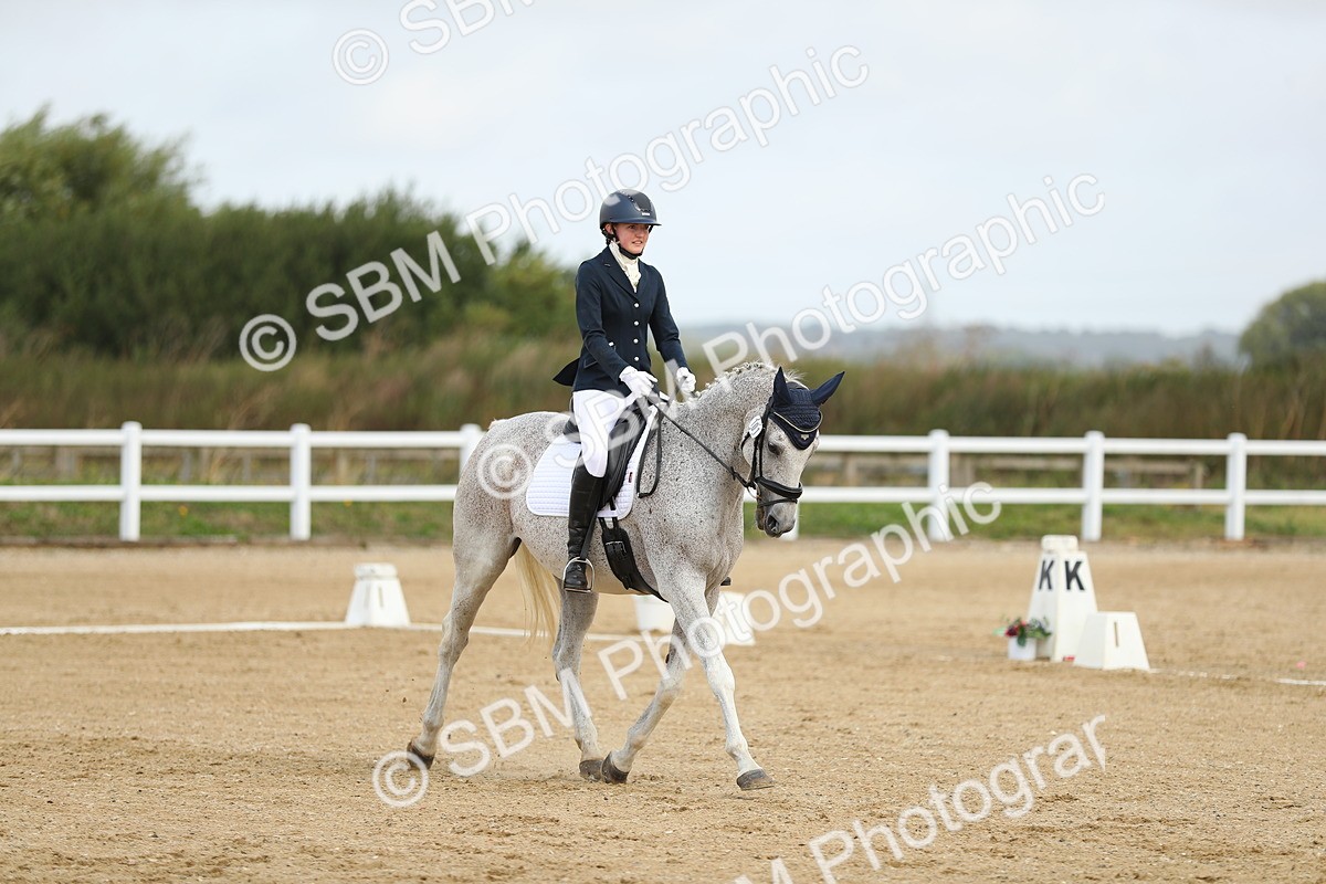 SBM_015072 - Class 13 - Novice 23 - 8,30-9.33