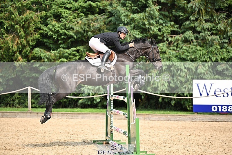 240818-151554-05145 - Cls 12A Snr Foxhunter & 1.20m Open