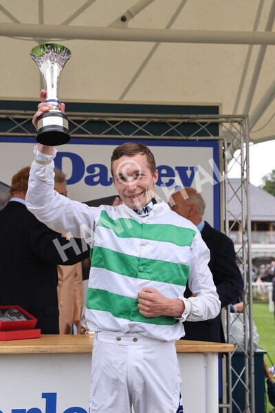 yr18082022r4-102 - Race 4 3.35pm Darley Yorkshire Oaks (British Champions Series Race)