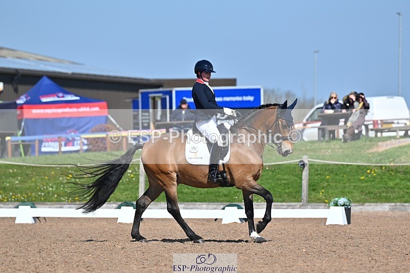 250405-105939-10077 - 115-Isla.Sully-Vagabond.De.Massa