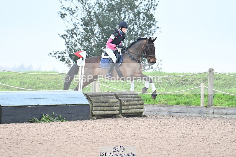 241110A-093905-00176 - 70cm