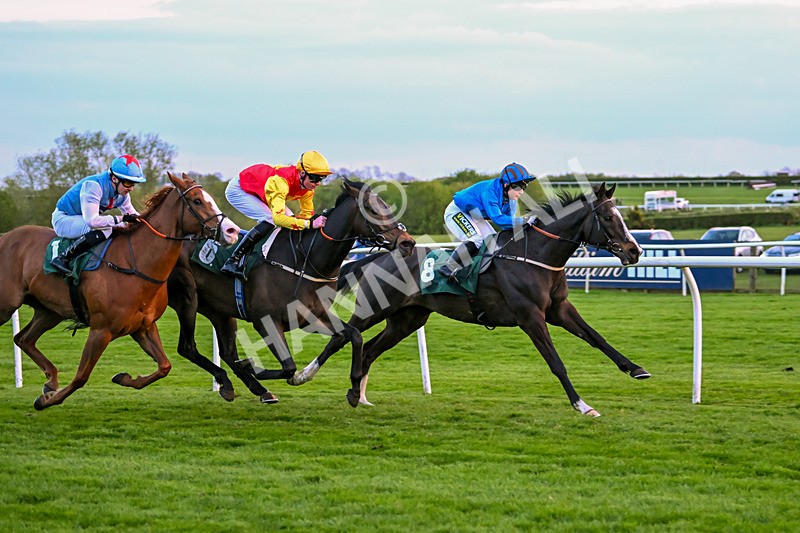 300424-Race 7-Highjacked-3235 - Race 7