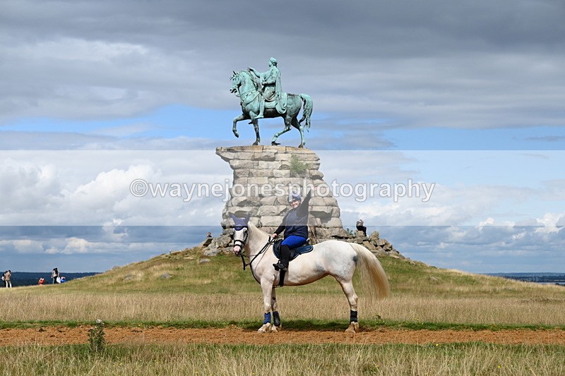 DSC_8953 - Time at Statue 14:33 to 15:10