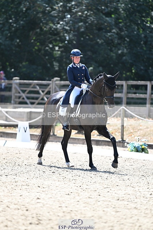 250810A-140022-07172 - 070-Abbie.NewburySeagry.Firstamour