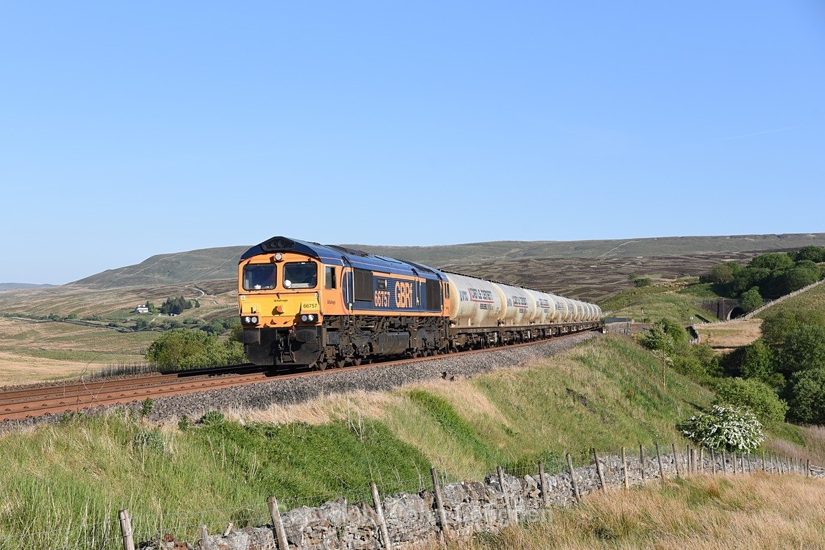 JL - 21.5.25 66757 6C00 Clitheroe - Carlisle NY, Lunds - Latest shots