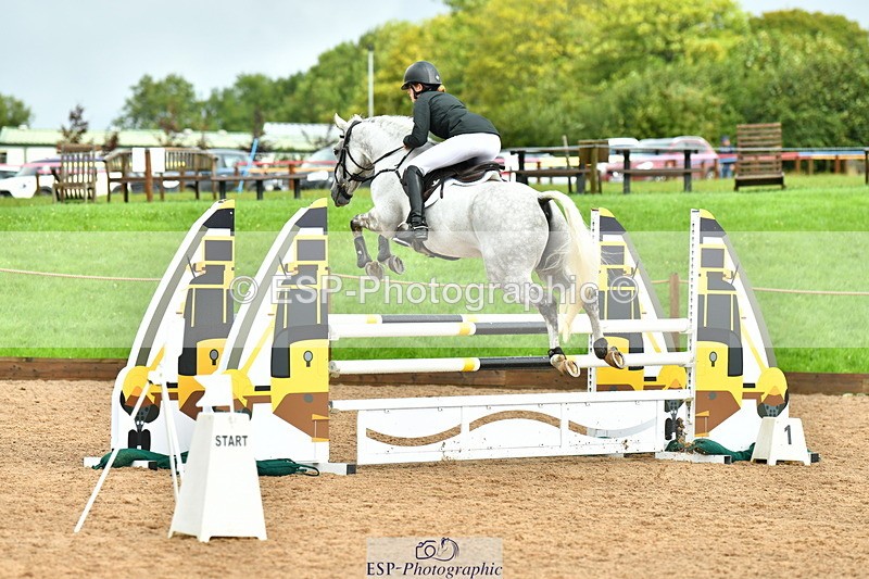 230805A-110831-00278 - Cls 2 Snr Newcomers & 1.10m Open