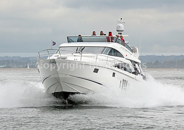 120714 SOMEDAY FAIRLINE SQUADRON WT7A5460 - Flybridge Cruisers