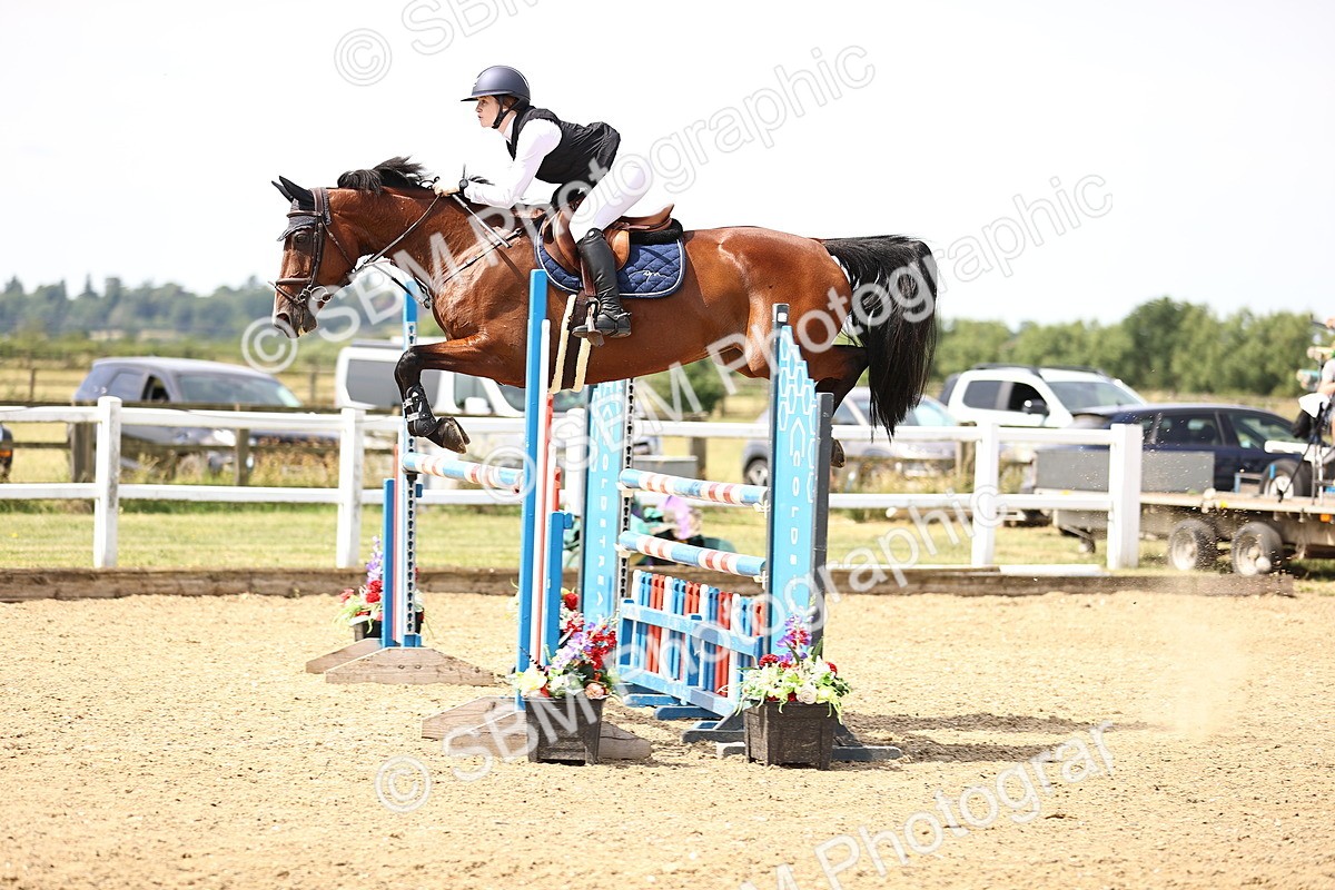 SBM_000531 - Class 15 - Redpost Equestian Senior Foxhunter - 1.20m