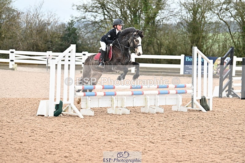 240309A-100705-00021 - Cls 1 Pony Intro 70cm