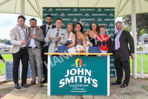 150723-Race 7-Roundhay Park-0591 - Race 7 5.30 pm John Smith's Sprint Handicap