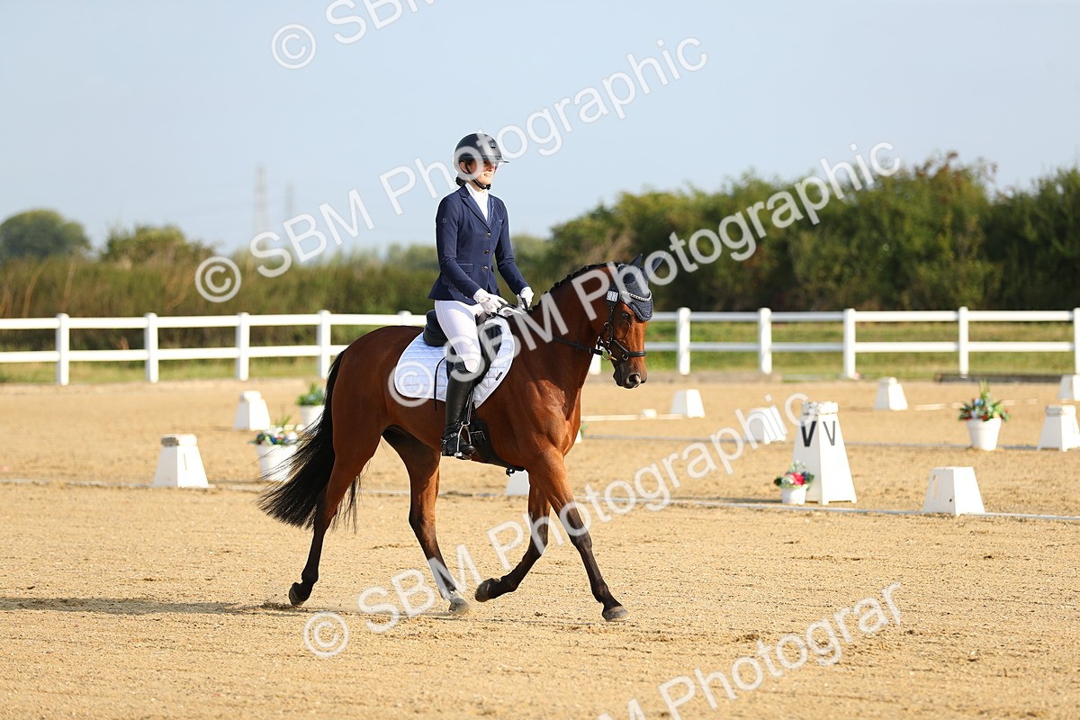 SBM_014952 - Class 13 - Novice 23 - 8,30-9.33