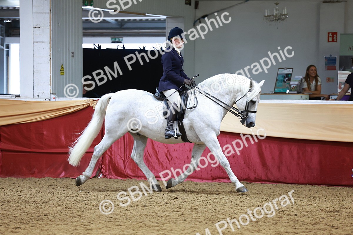 SBM_18651 - Class 952 - M&M Ridden Supreme Final