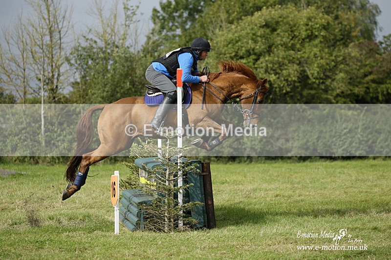  WWHT 031021 3687 - Intermediate Pairs (0.90m) 03/10/21