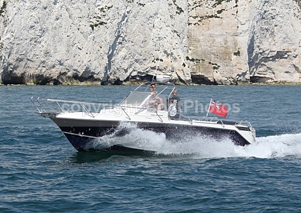 090531 KUDOS IMG_7016 - Speedboats
