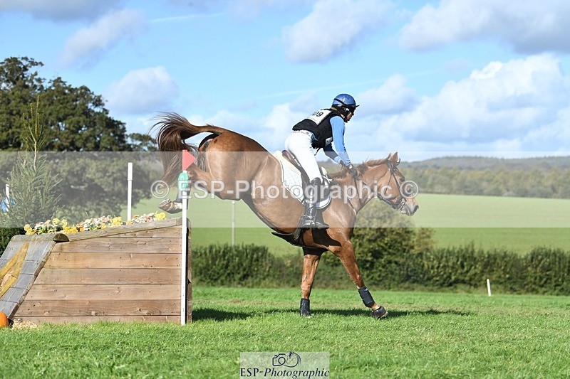 231022-124114-28613 - 309-CROSSTOWN.FINTANS.LAST-Catherine.Burrell-XC