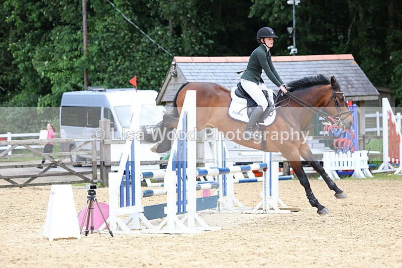 3E7A3263 - Class 4: Senior British Novice/90cm open