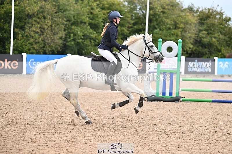 250920-105908-00324 - Cls 22+23 Club and Schools 70cm